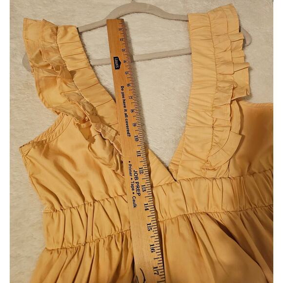 Abercrombie and Fitch Peach Mini dress. SzM. Flared. Teared. Sexy. ShortRuffled - Picture 15 of 15